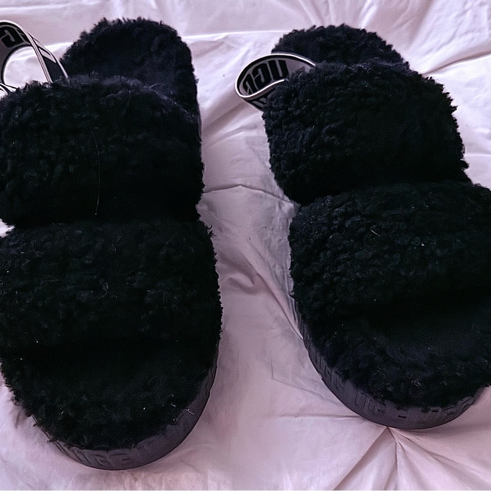 UGG Black Fluffy Sandals - Picture 5 of 5